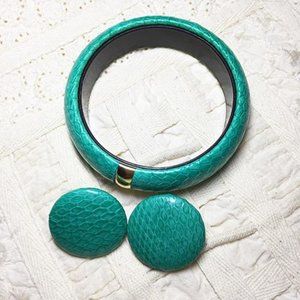 ***SOLD*** Vintage button clip-on earrings and bangle bracelet set